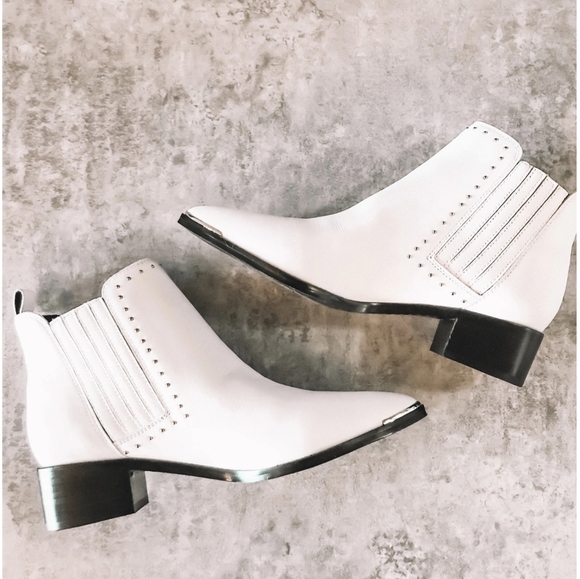 Sassy Marc Fisher LTD Western Inspired Booties - Picture 2 of 10